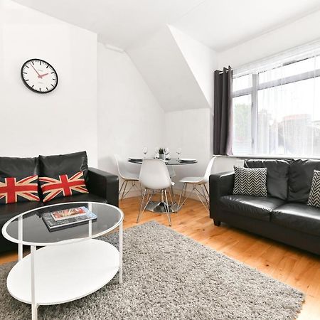 Soho Apartment, Theatres & Old Compton Street Londen Buitenkant foto