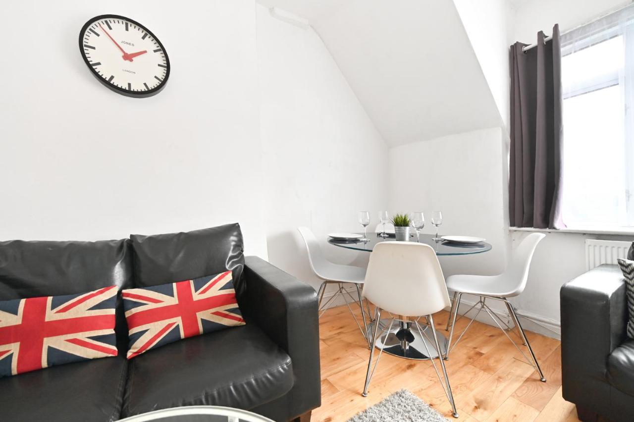 Soho Apartment, Theatres & Old Compton Street Londen Buitenkant foto