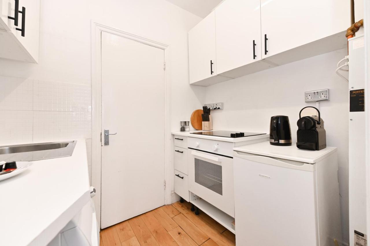 Soho Apartment, Theatres & Old Compton Street Londen Buitenkant foto