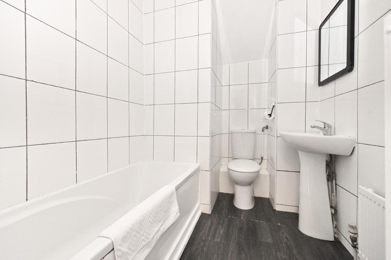 Soho Apartment, Theatres & Old Compton Street Londen Buitenkant foto